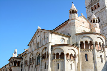 Obraz premium The is a masterpiece of the Romanesque style. It was built in the year 1099 by the architect Lanfranco on the site of the sepulcher of San Geminiano.