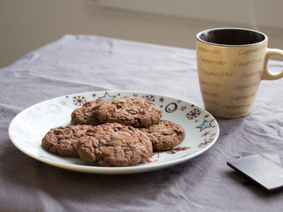 les biscuits secs au chocolat pour petit déjeuner  