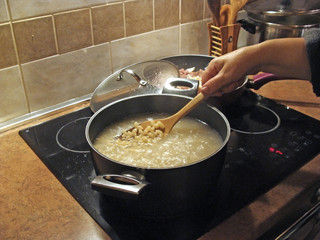 Boiling pasta