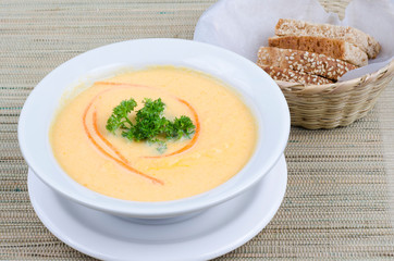  natural carrot cream with vegetables