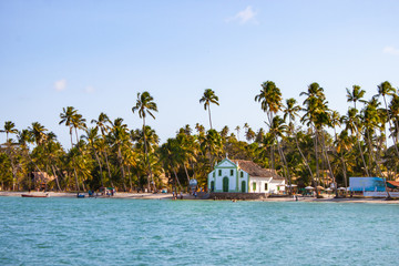 Praia dos Carneiros e Capela de São Sebastião - Tamandaré, PE.