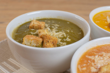 natural tomato, spinach and pumpkin cream