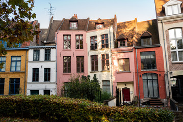 Fototapeta na wymiar colorful houses in old town