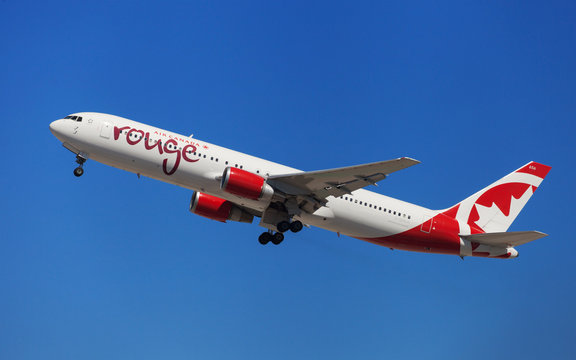 Air Canada Rouge Boeing 767-300ER