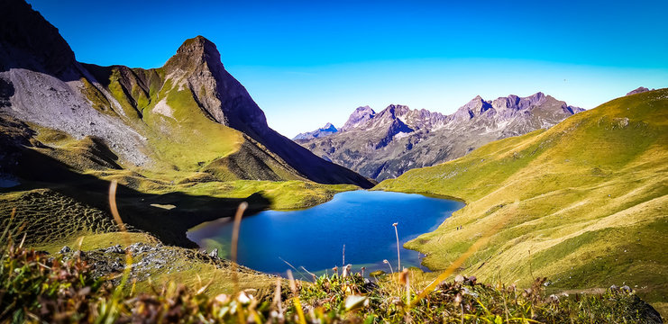 Ein traumhaft sch&ouml;nes Panorama aus den Allg&auml;uer Alpen mit Blick auf den Rappensee