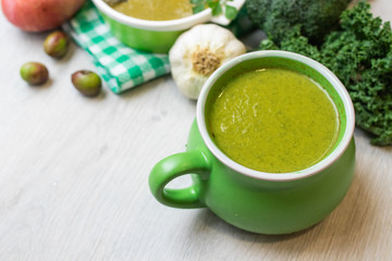 pure or green vegetable soup