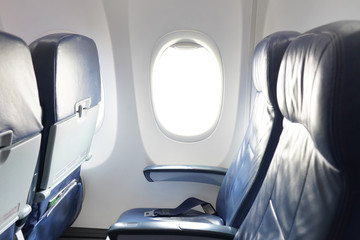 empty row of airplane seats