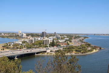 Obraz premium Kwinana Freeway around Perth City at Swan River, Western Australia