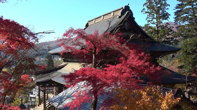 秋の福満虚空蔵尊円蔵寺（福島県・柳津町）