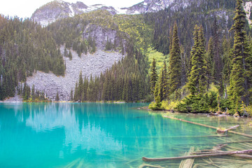 Joffre lakes provincial park located east of Pemberton. Three glacier-fed lakes are located in the park: Lower, Middle and Upper Joffre Lakes.  - obrazy, fototapety, plakaty