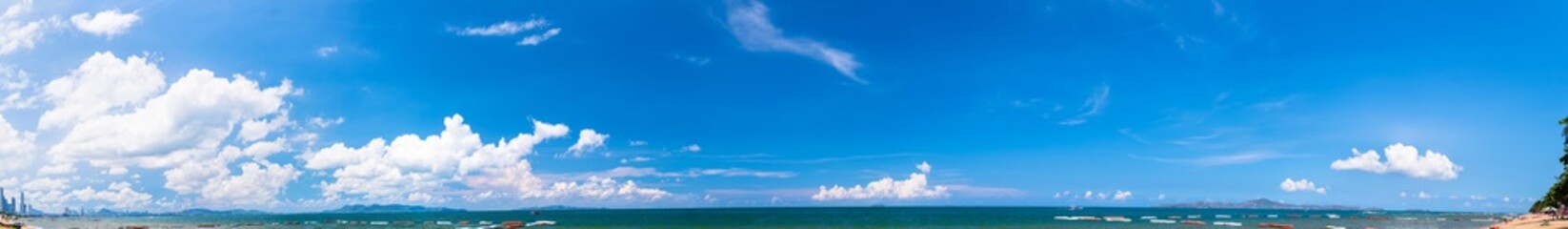 Beautiful 180 degree panorama  beach Pattaya - obrazy, fototapety, plakaty