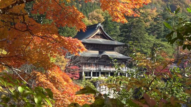 秋の福満虚空蔵尊円蔵寺（福島県・柳津町）