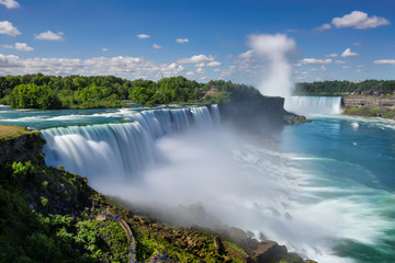 Fototapeta premium Niagara Falls from USA, Landscape View. Long exposure.