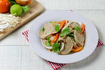 Spicy Vietnamese Pork Sausage Salad (Yum Moo Yor)