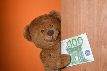 argent euro banque BCE credit pret cadeau fete noel saint nicolas frais billet 100 cout prix jeux jouet peluche