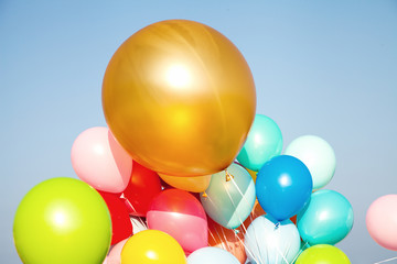 multi-colored balloons © oilprint_net