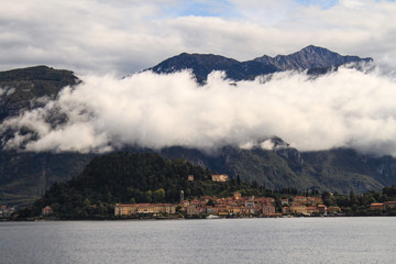 Bellagio und Grigne-Massiv am Comer See