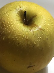 apple with water drops