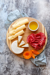 Cheese with honey and apricot