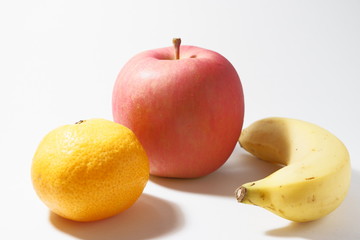 リンゴとバナナとミカン