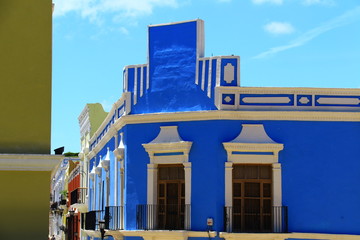 casa azul de arquitectura colonial de Campeche