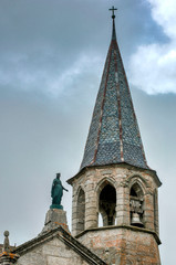 Fototapeta na wymiar Clocher de l'église de La Chaze-de-Peyre, France