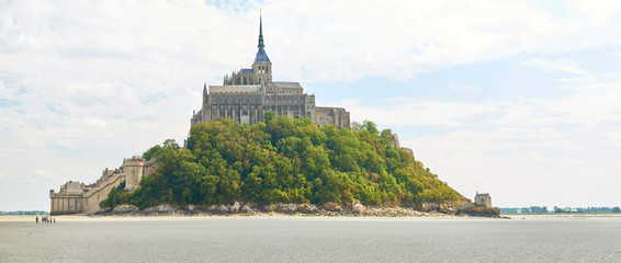Panorama aus dem Watt von der rechten Seite des Mont St. Michel