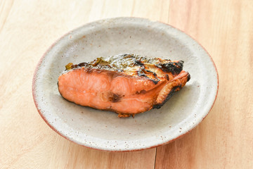 焼き魚　塩ます