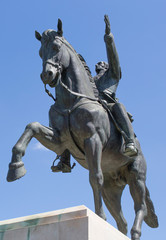 Fototapeta na wymiar Equestrian scuplture of Simon Bolivar by Emilio Luiz Campos in Seville,