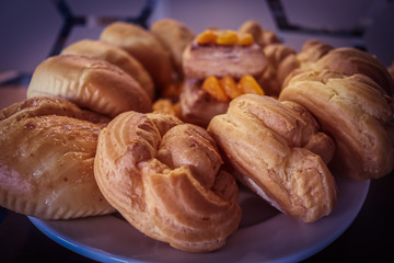 vanilla cream puff