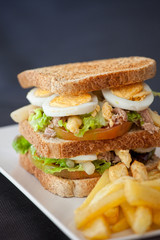 sandwich vegetal con huevo