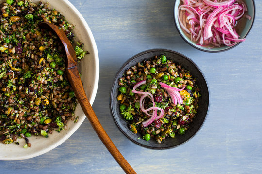 Jeweled grains&dagger;with broccoli, peas and red onion