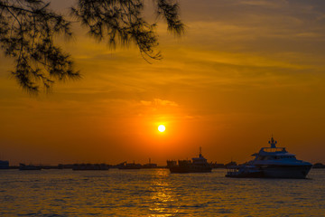 Fototapeta premium sunset on sea