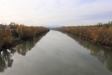 Le fleuve Rhône à Solaize vu du pont de Vernaison Solaize - Département du Rhône - France