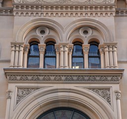Fototapeta na wymiar arch of old building in Sydney 