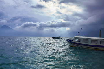 Fototapeta na wymiar boat on the sea