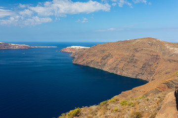 Fototapeta na wymiar Santorini, Greece coastline in the mediterranean sea. 