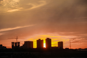 Fototapeta premium zachód słońca nad miastem
