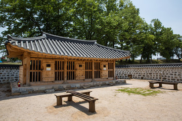 Hongju eupseong is a town castle from the Joseon Dynasty.