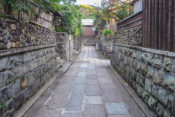 京都らしい町並み　石塀小路