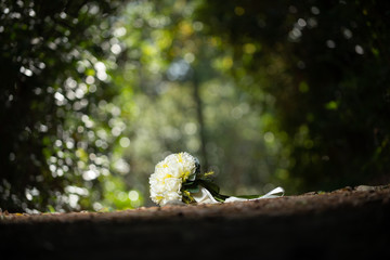 森の中のウェディングブーケ