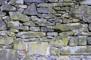 Steinmauer in einem Kloster