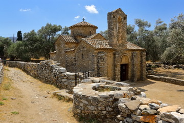 Fototapeta na wymiar bizantine old church