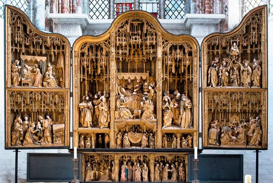 Triptyque dans l'&eacute;glise Sainte-Marie de L&uuml;beck, Allemagne
