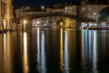 Fototapeta na wymiar Venezia ponte dell'accademia