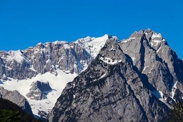 Fototapeta na wymiar Waxenstein und Zugspitze bei Garmisch