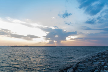 Obraz premium Scenic Sunset Sky and Cloudy Sky over Dubai , United Arab Emirates