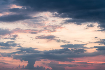 Fototapeta premium Scenic Sunset Sky and Cloudy Sky over Dubai , United Arab Emirates