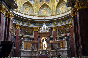 Obraz premium St. Stephen's Basilica is a Roman Catholic basilica in Budapest