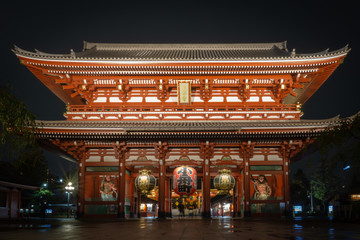 Fototapeta na wymiar Sensoji temple in tokyo asakusa at night, Japan